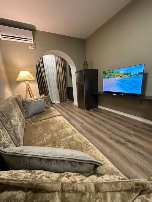 Bejart Apartment 4 Tirana Bagian luar foto