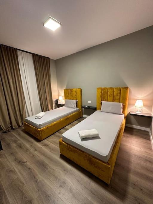 Bejart Apartment 4 Tirana Bagian luar foto