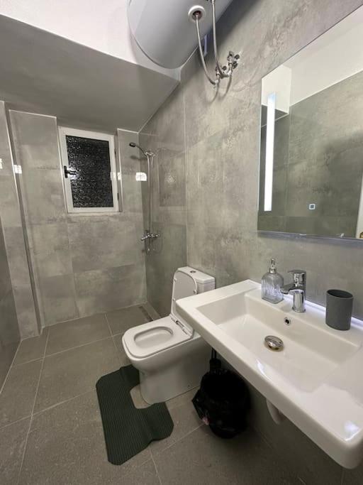 Bejart Apartment 4 Tirana Bagian luar foto