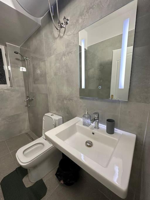 Bejart Apartment 4 Tirana Bagian luar foto